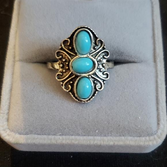 💚5/$25 Vintage Turquoise Resin Boho Statement Cocktail Ring Size 7 - Picture 3 of 4